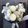 Букет из одноголовых хризантем и эустом