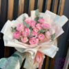 Букет из розовых ранункулюсов