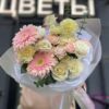 Букет из роз, диантусов и гербер