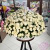 501 белая роза в корзине
