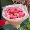Букет из коралловых пионов