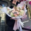 Букет из роз, хризантем и маттиолы