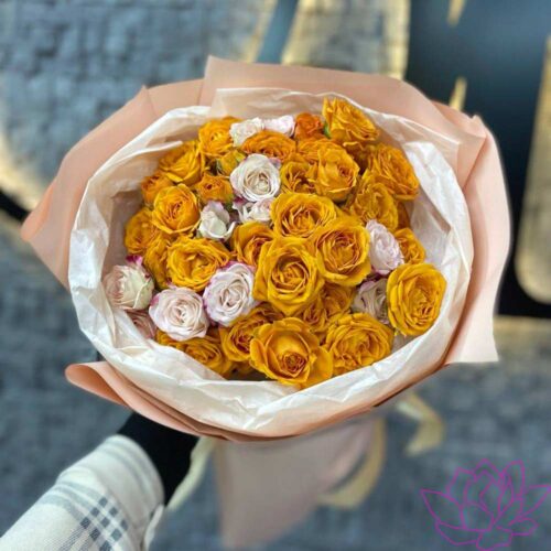 Букет из 11 кустовых роз