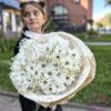 Букет из кустовых хризантем и ромашек